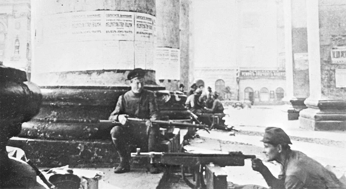 Левоэсеровский мятеж год. Мятеж левых эсеров в москве. Левоэсеровский мятеж год. Восстание эсеров в москве 1918 год. Мятеж левых эсеров июль 1918 г.