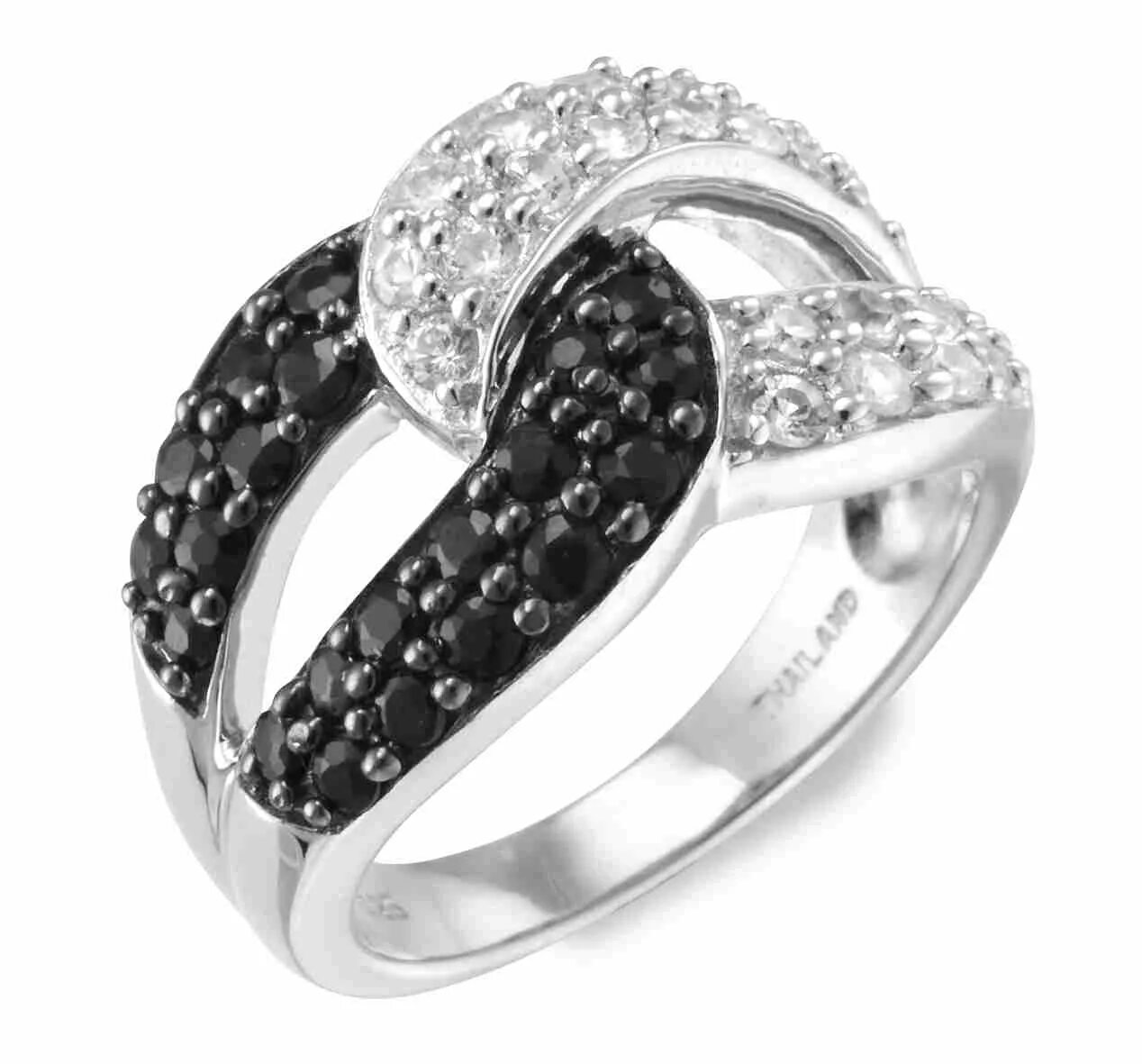 Черные фианиты в серебре. Серебряное кольцо с камнем. Серебряное кольцо с черными фианитами. Кольцо с черными фианитами.