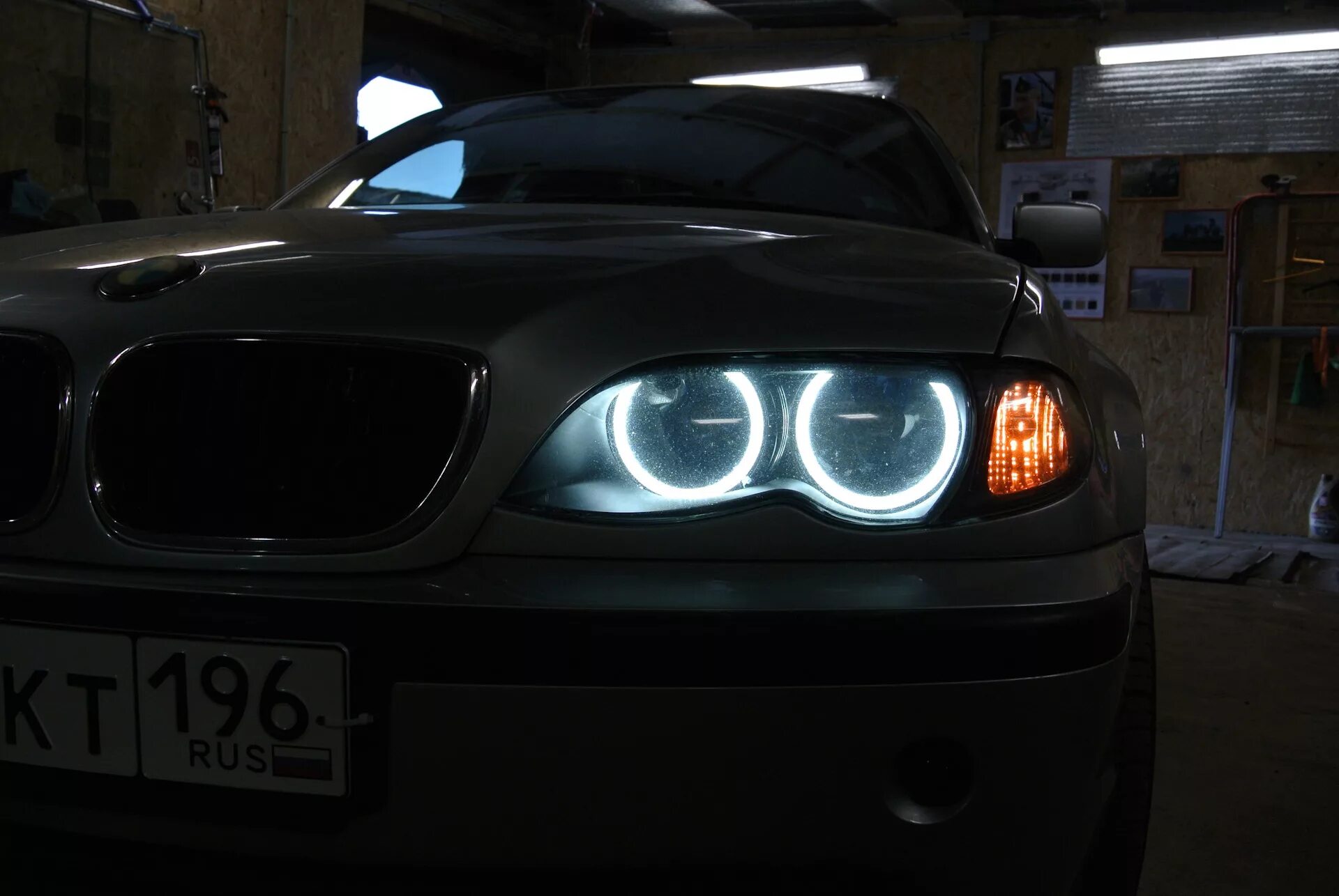 Bmw е 46 ангельские глазки. Ангельские глазки на bmw e46. Ангельские глазки bmw e46 рестайлинг. Ангельские глазки бмв е46. Ангельские глазки на бмв е46.