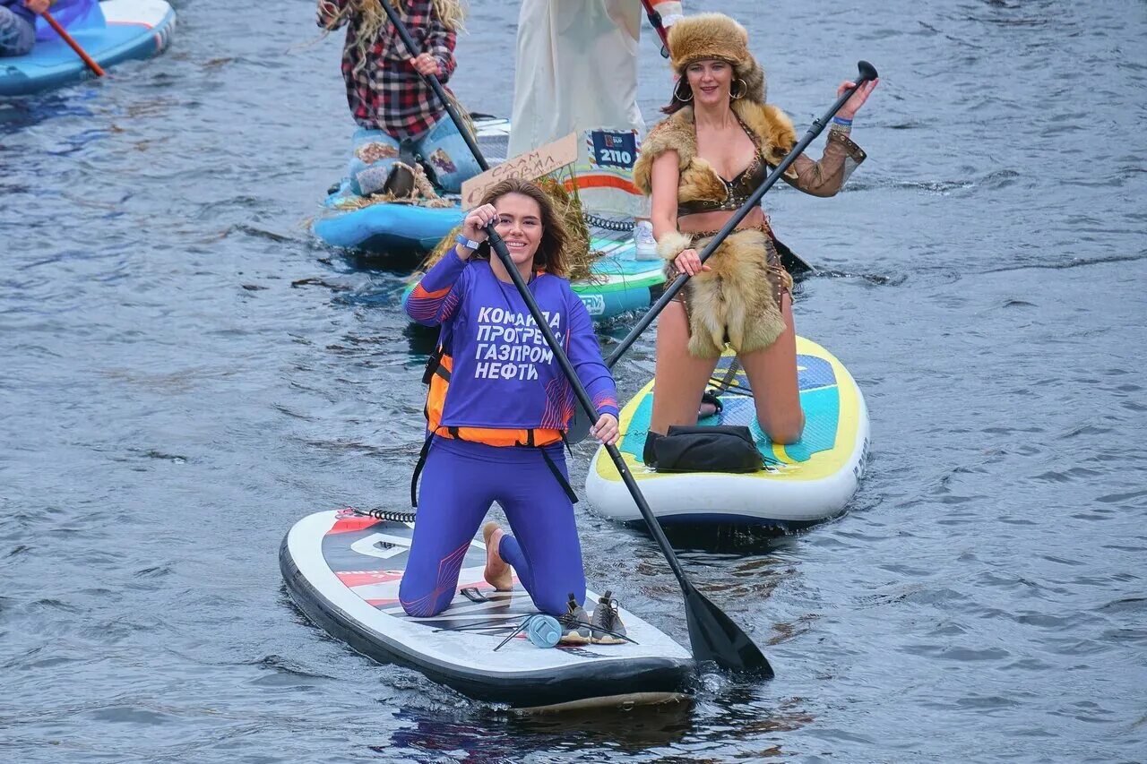 Фестиваль sup-серфинга "фонтанка-sup" в санкт-петербурге. Фонтанка сап фестиваль. Фестиваль сапов в спб 2024. Карнавал на сапах. Фонтанка сап фестиваль санкт-петербург 2021.