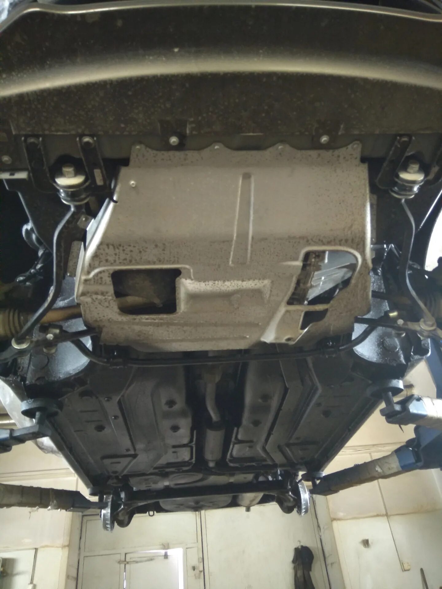 Антикор днище и лонжеронов Lada Калина седан, 1,6 л, 2011 года визит на сервис