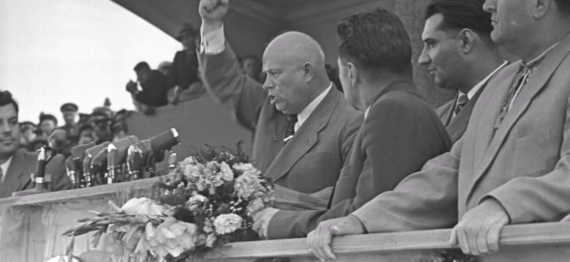 Первый пленум цк кпсс. Хрущев 1953. хрущев на пленуме цк 1953. никита хрущёв (77) — первый секретарь цк кпсс. хрущев кпсс.