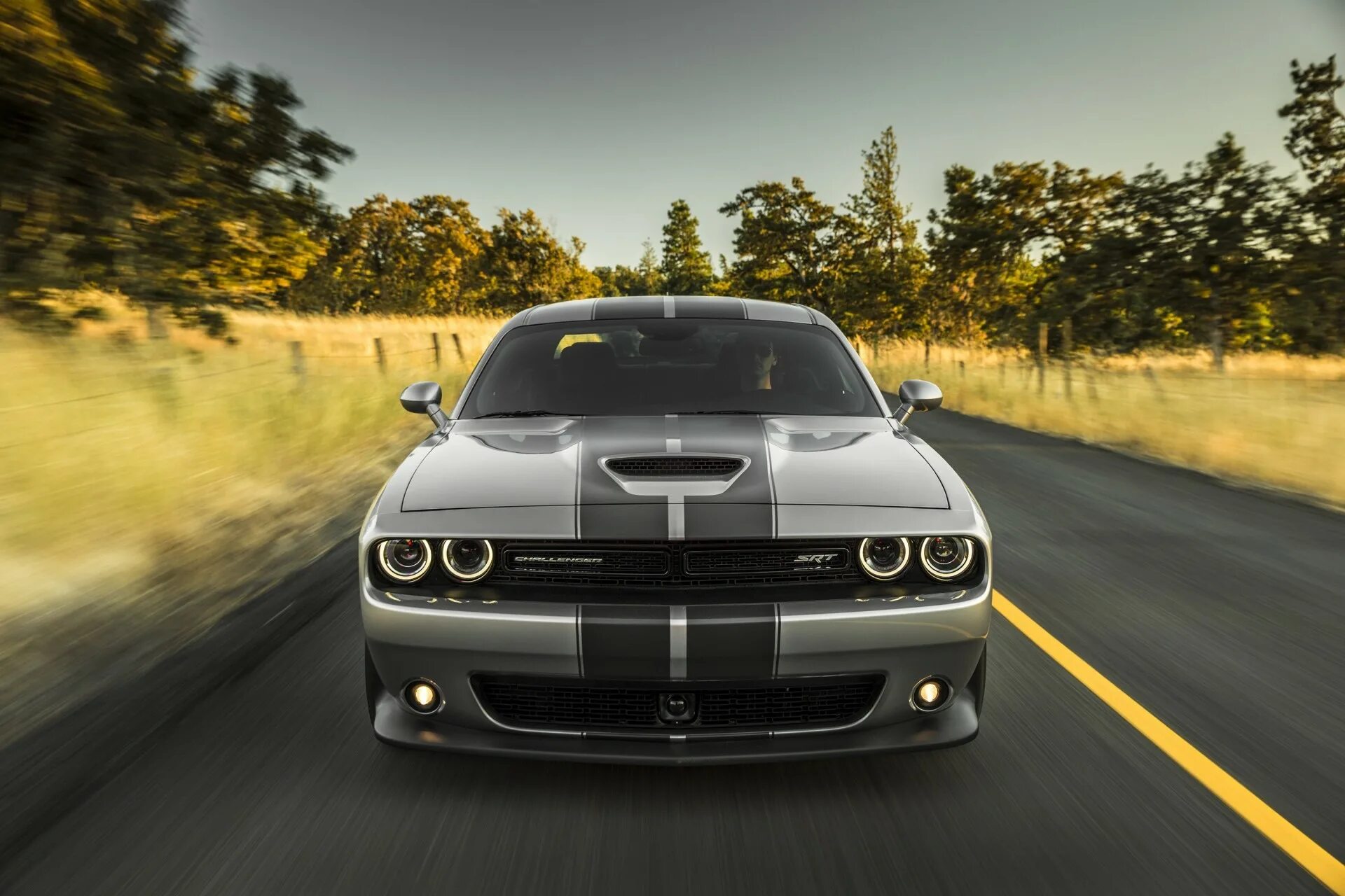 Фотки машин на телефон. Dodge Challenger 2022. Додж Челленджер 2021. Додж Челленджер 2022. Додж Челленджер 2023.