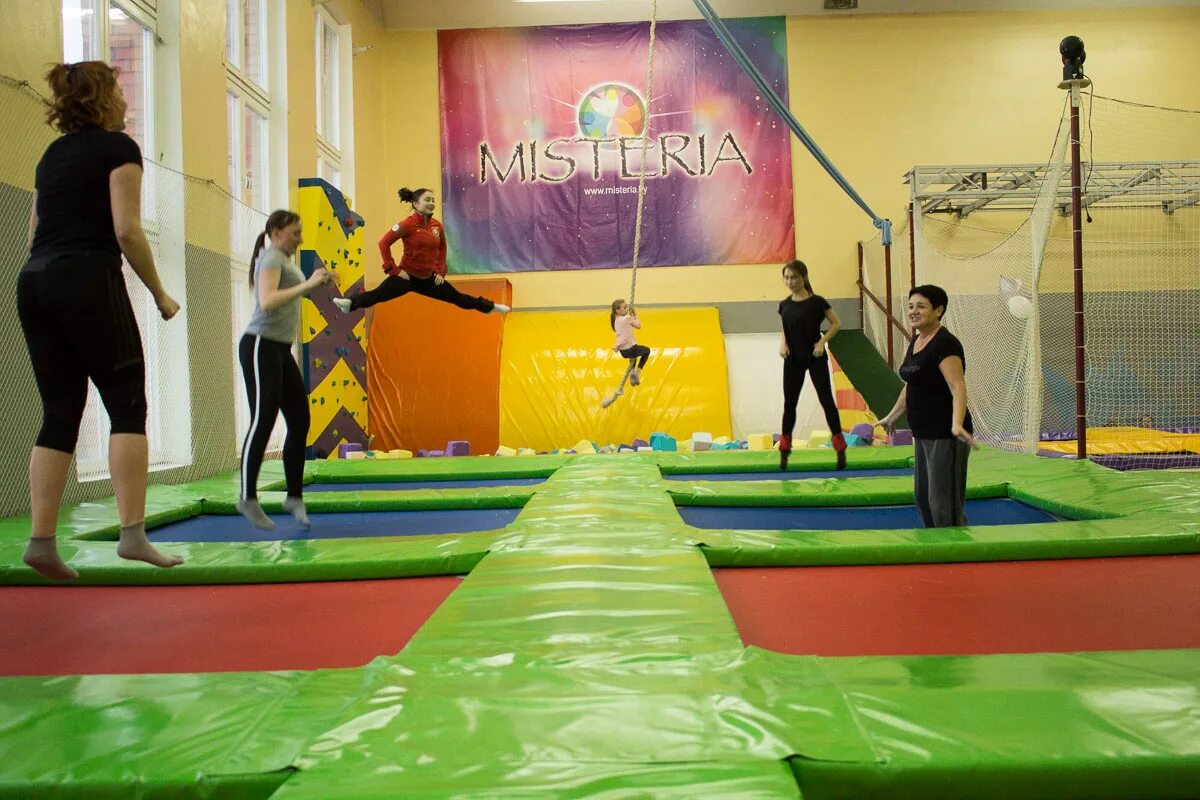 Парк семейного отдыха «мистерия» гомель. Misteria батутный центр. Развлекательный центр мистерия. Мистерия гомель. Мистерия гомель.