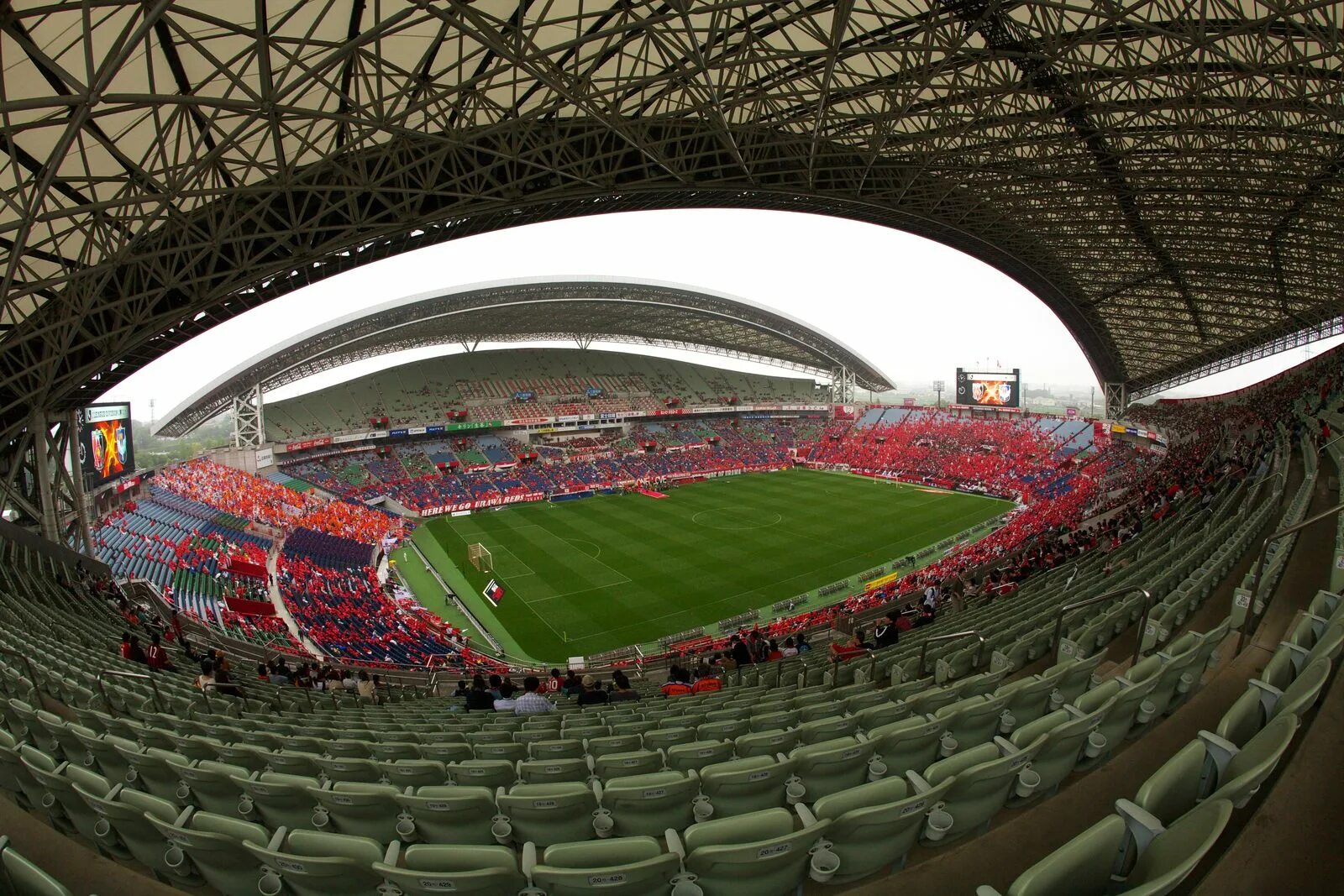 Стадионы китая. Саитама стадион. Saitama Stadium 2002. Стадион Саитама (Саитама). Стадион Сайтама Япония 2002.