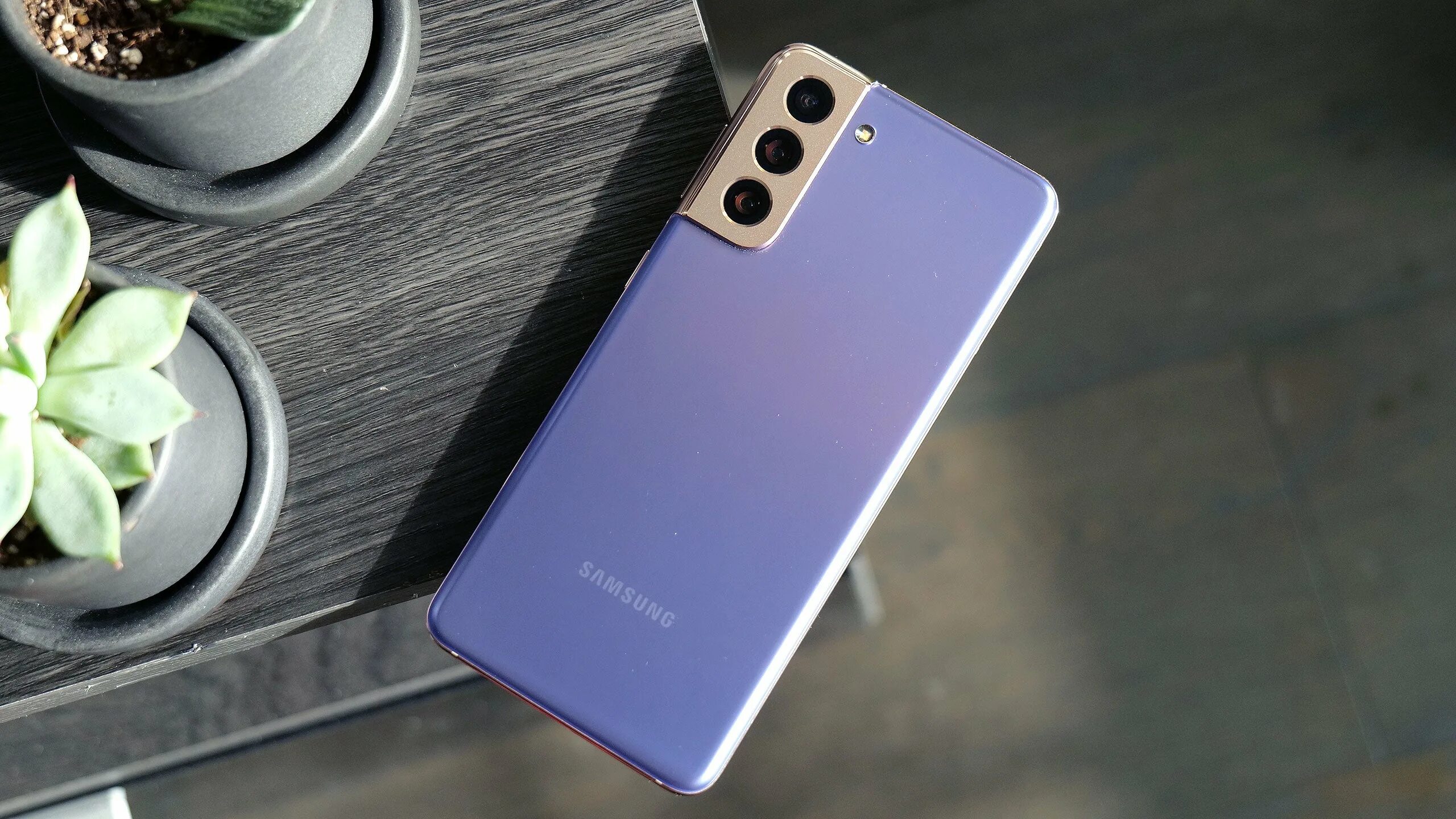 Samsung s21 fe дата выхода. Samsung s21 fe. samsung galaxy s21 fe. самсунг галакси s21 fe зеленый. самсунг галакси s21 fe фиолетовый.