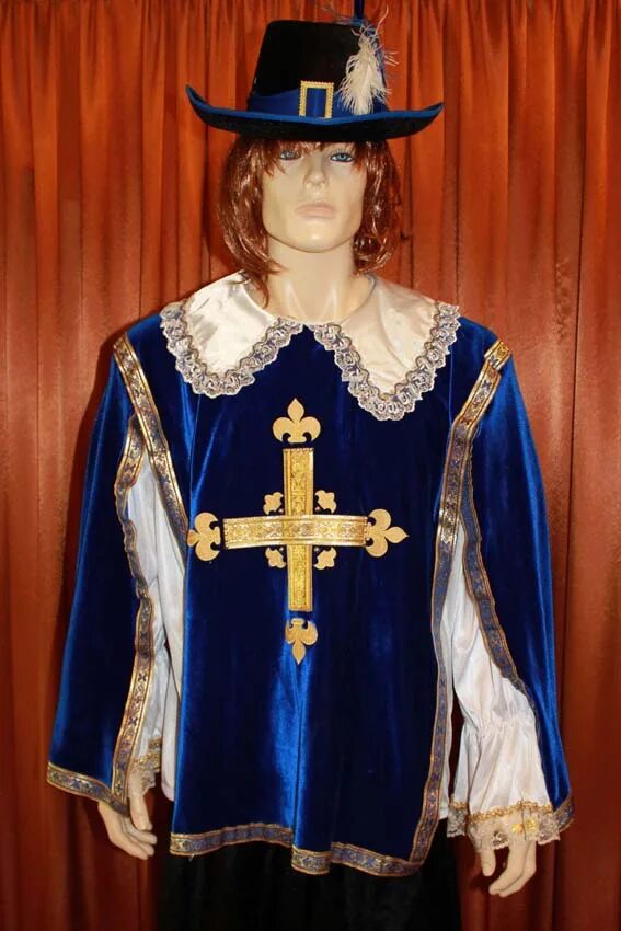 шляпа мушкетера д'артаньян. исторический костюм мушкетера. плащи трех мушкетеров. прокат костюма мушкетера. новогодний костюм мушкетера.