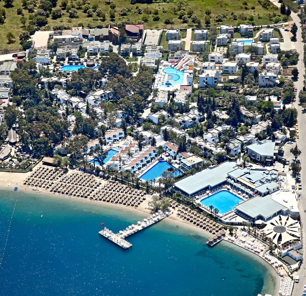 Бодрум отели торба турция. Отель voyage torba турция. Вояджер торба бодрум. Voyage torba bodrum пляж. Voyage torba bodrum пляж.