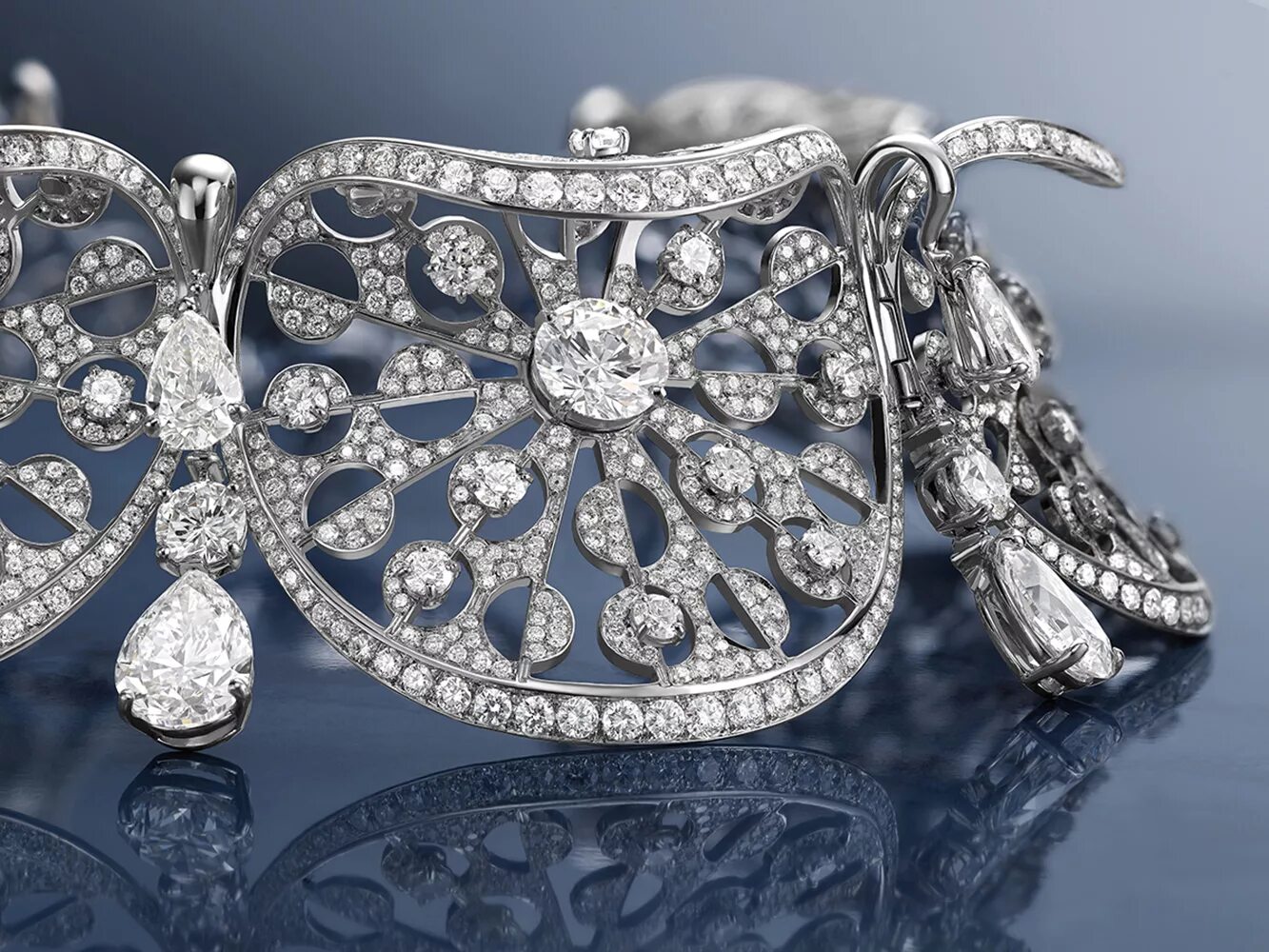 Jewelry ювелирное изделие. Bvlgari драгоценности. Украшения булгари Винтаж. Самые красивые ювелирные украшения.