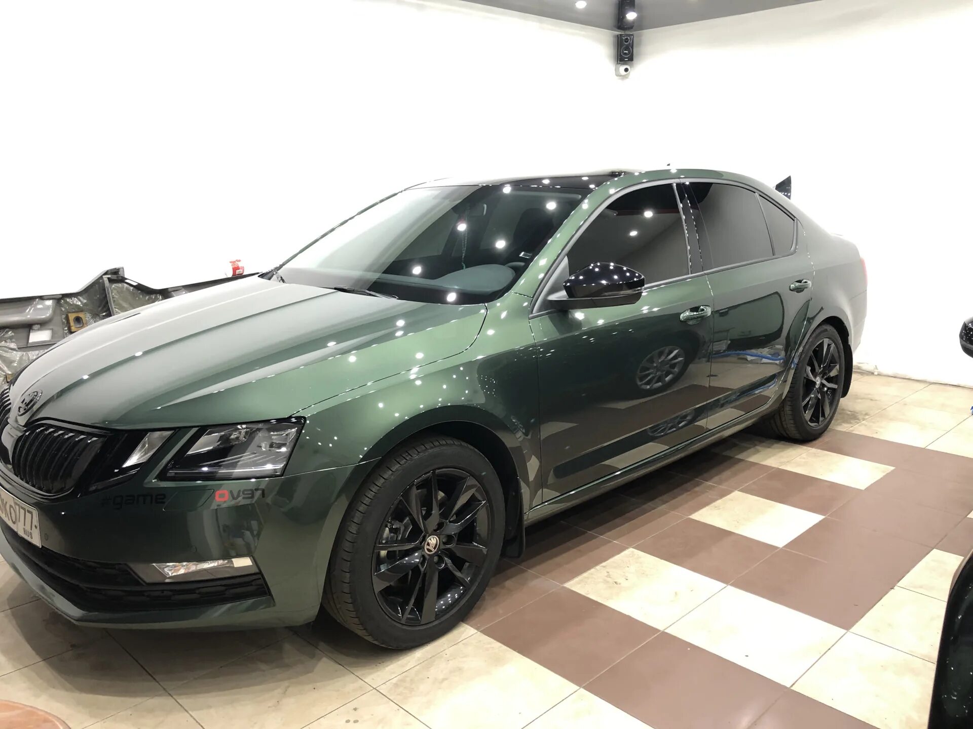 Skoda Octavia a8 зеленая. Skoda Octavia RS Green 2020. Skoda octavia цвета