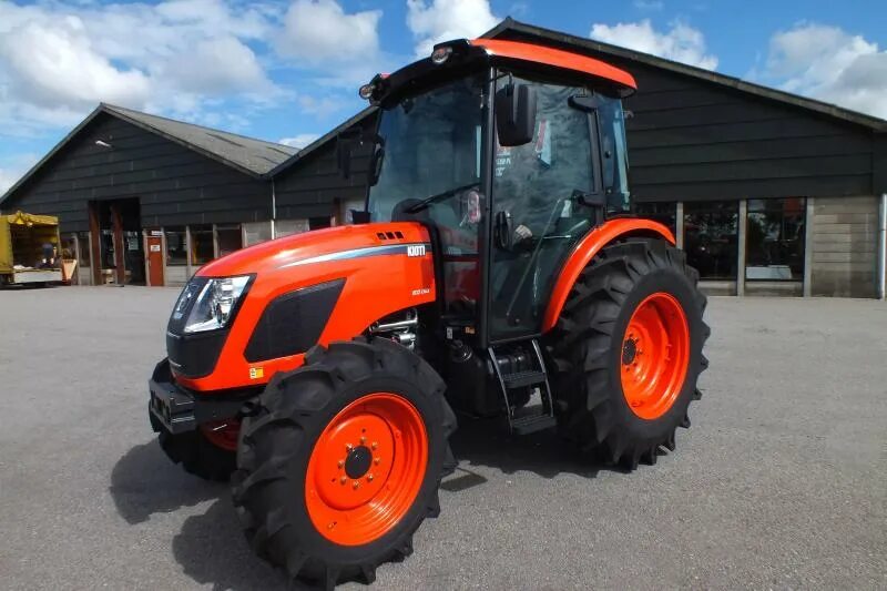 Трактор kioti. Трактор kioti nx5020ch. Киоти трактор авито. Трактор kioti dk551c технические характеристики. Трактор kioti.