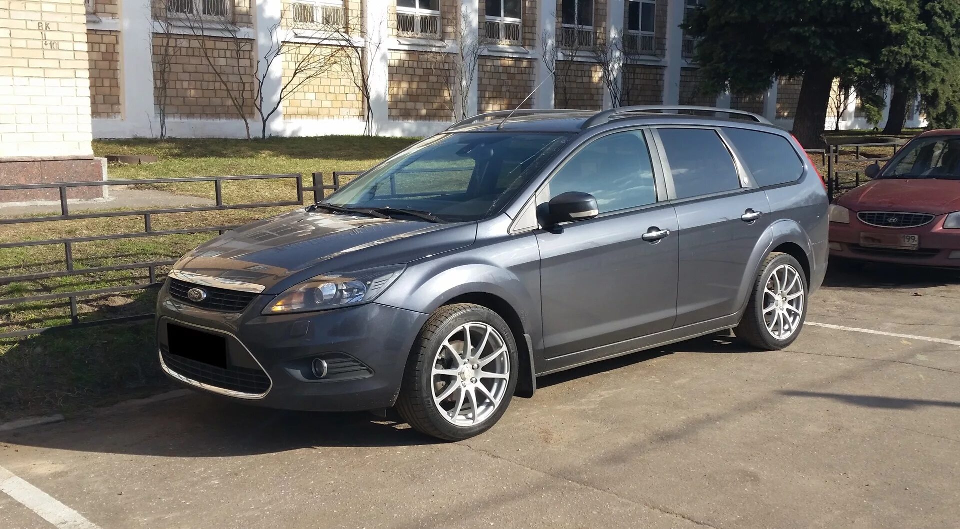 Куплю форд фокус 2 рестайлинг универсал. Ford Focus 2 Wagon. Ford Focus 2 универсал. Ford Focus 2 Wagon r18. Ford Focus 2 универсал Tuning.