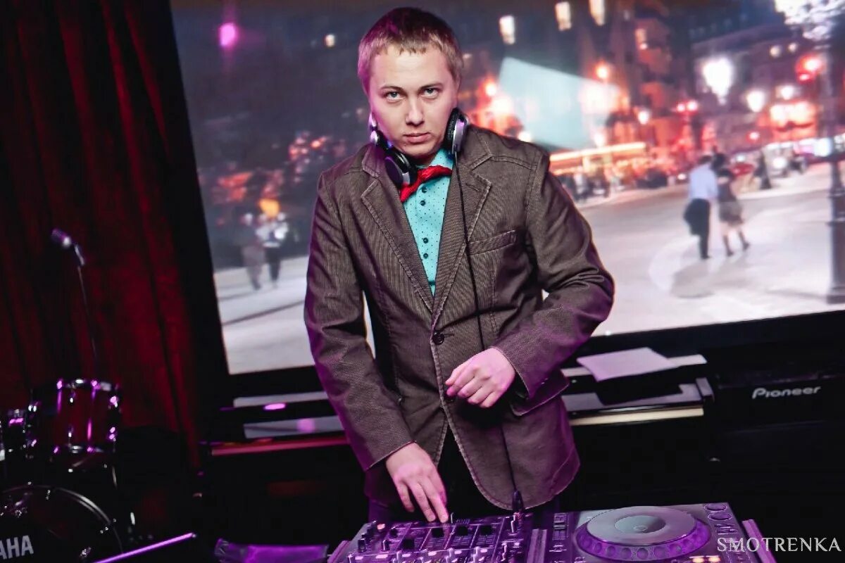 Диджей саш. Батин саша москва. Саша семенов диджей питер. Диджей саша жихарев. Саша (диджей).