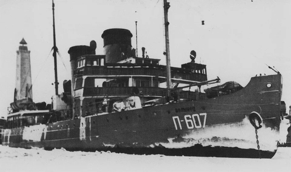 Ледокольные пароходы таймыр и вайгач. Ледокольный пароход таймыр. Ледокольный пароход таймыр. Ледокольные пароходы таймыр и вайгач. 1908 два ледокола.