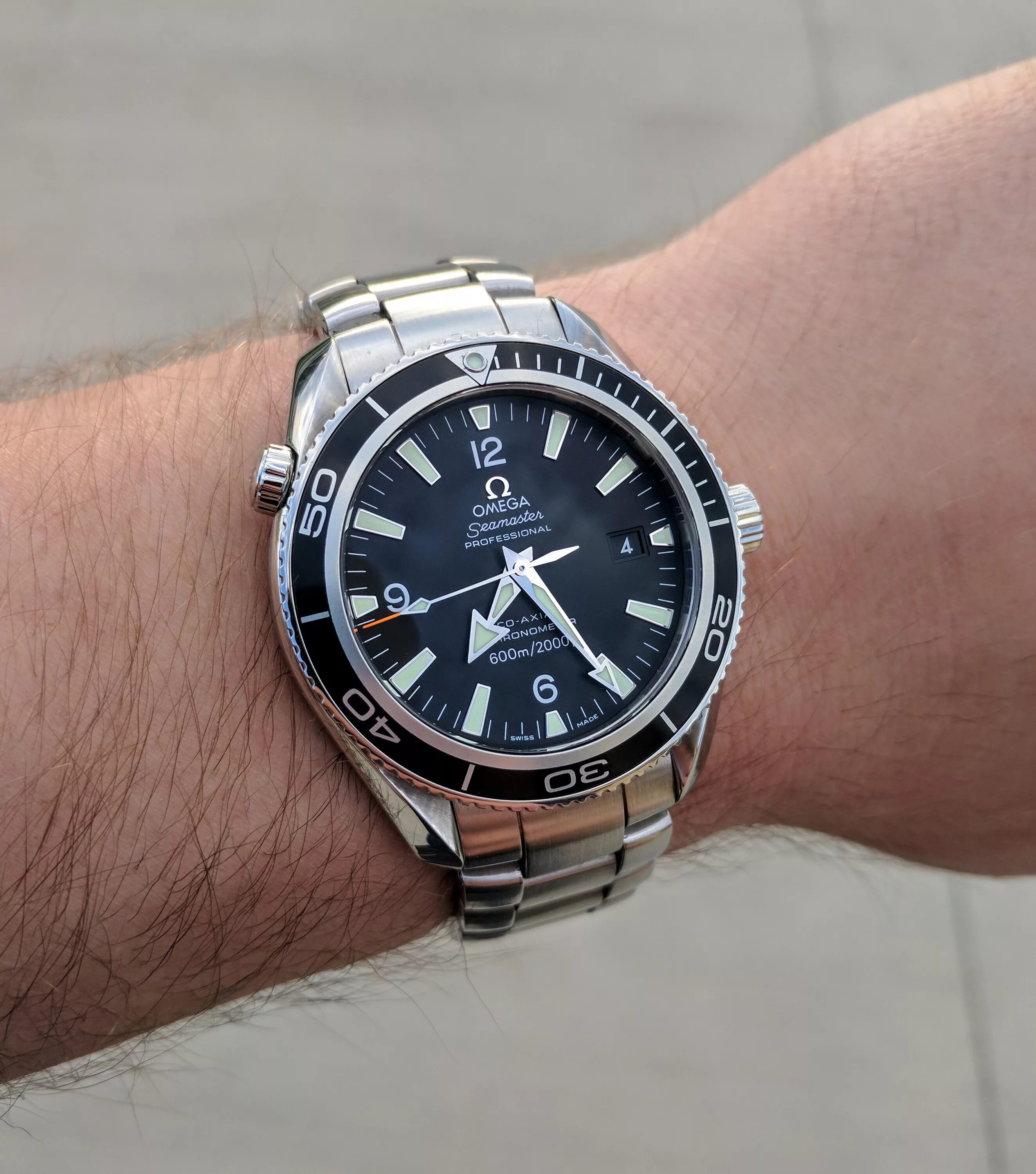 Planet ocean. Omega seamaster planet ocean 42 мм. omega ocean planet 8500. омега симастер 300 vs планет оушн 39,5. омега ocean planet.