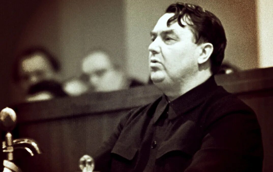 Маленков в белом костюме. Маленков видео. Георгий максимилианович маленков фото. Георгий максимилианович. Маленков видео.