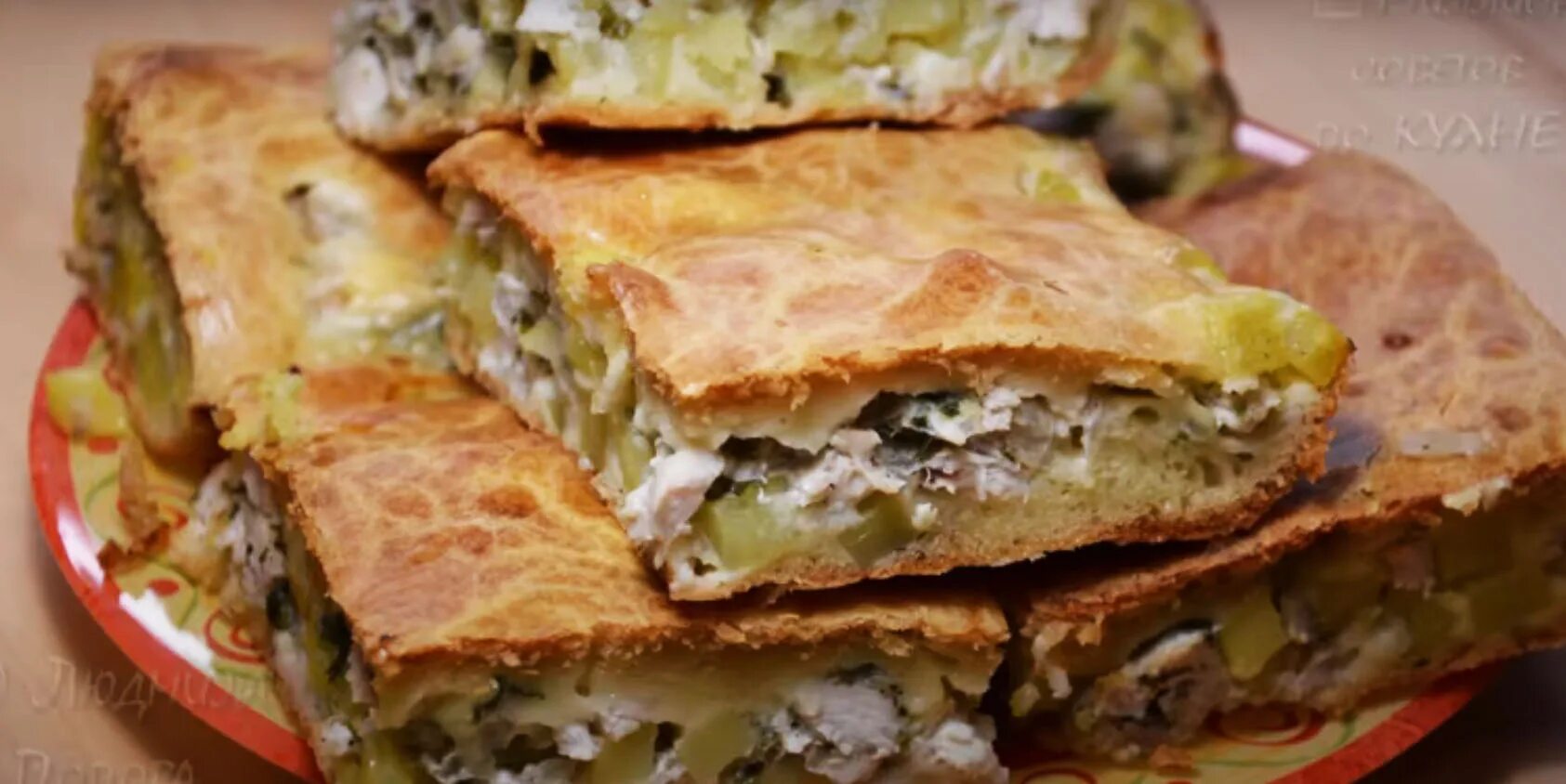 Курник классический из песочного теста. Курник с картошкой. Курник из песочного теста со свининой. Выпечка курник. Курник из песочного теста со свининой.