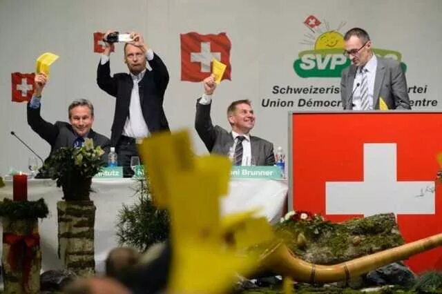 Кто находится в оппозиции швейцарии. Оппозиция в швейцарии. Союзный совет швейцарии. Парламент женева. Кто находится в оппозиции в швейцарии.