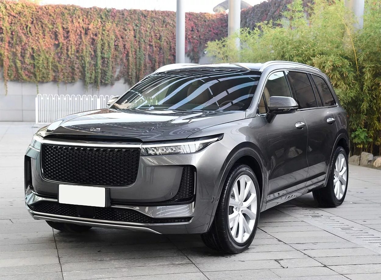 Китайская машина li one 9 салон. Li one 2022 li9. Li one 2023. Китайский кроссовер li one. Li one 2021.