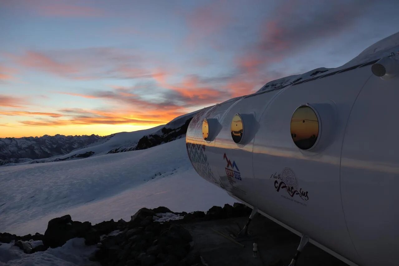 Leaprus на эльбрусе. Отель на эльбрусе на высоте. Приют leaprus эльбрус. Эко-отель leaprus. Приют leaprus эльбрус.