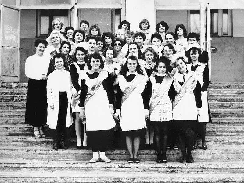 выпуск 1993 год школа 1685. рисхм выпуск 1993. дорогино школа выпуск 1993г. школа 66 выпуск 1993. выпускницы 1993.