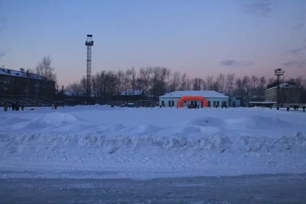 Стадион Локомотив Серов. Локомотив Серов. Каток Серов. Стадион Строитель Серов. Энергия серов