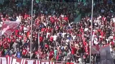 Болельщики поют знаешь ли