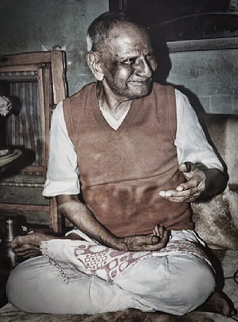 Сиддхарамешвар махарадж. Сиддхарамешвар махарадж. Нисаргадатты махараджа. Адвайта-веданта нисаргадатта махарадж. Шри сиддхарамешвар махарадж.