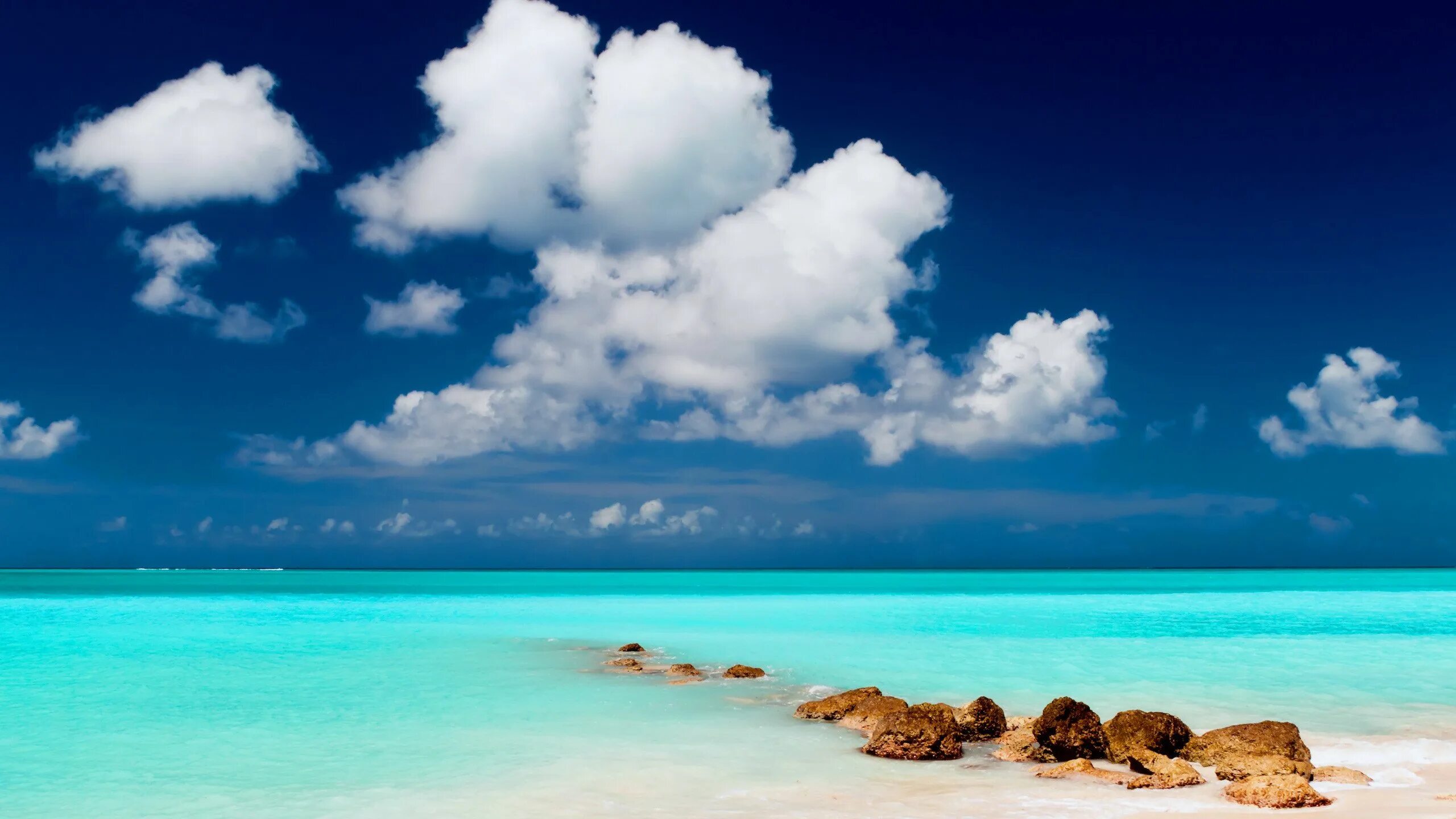 Фотообои стола. Остров Саона голубая Лагуна. Парадиз остров Карибского моря. Красивая природа море. Красивые морские пейзажи.