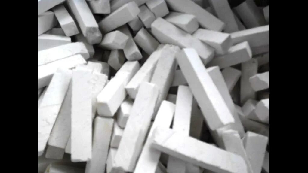 можно ли есть обычный мел. ем школьный мел. природный мел состав. мел пиленый белгород описание. можно ли есть обычный мел.