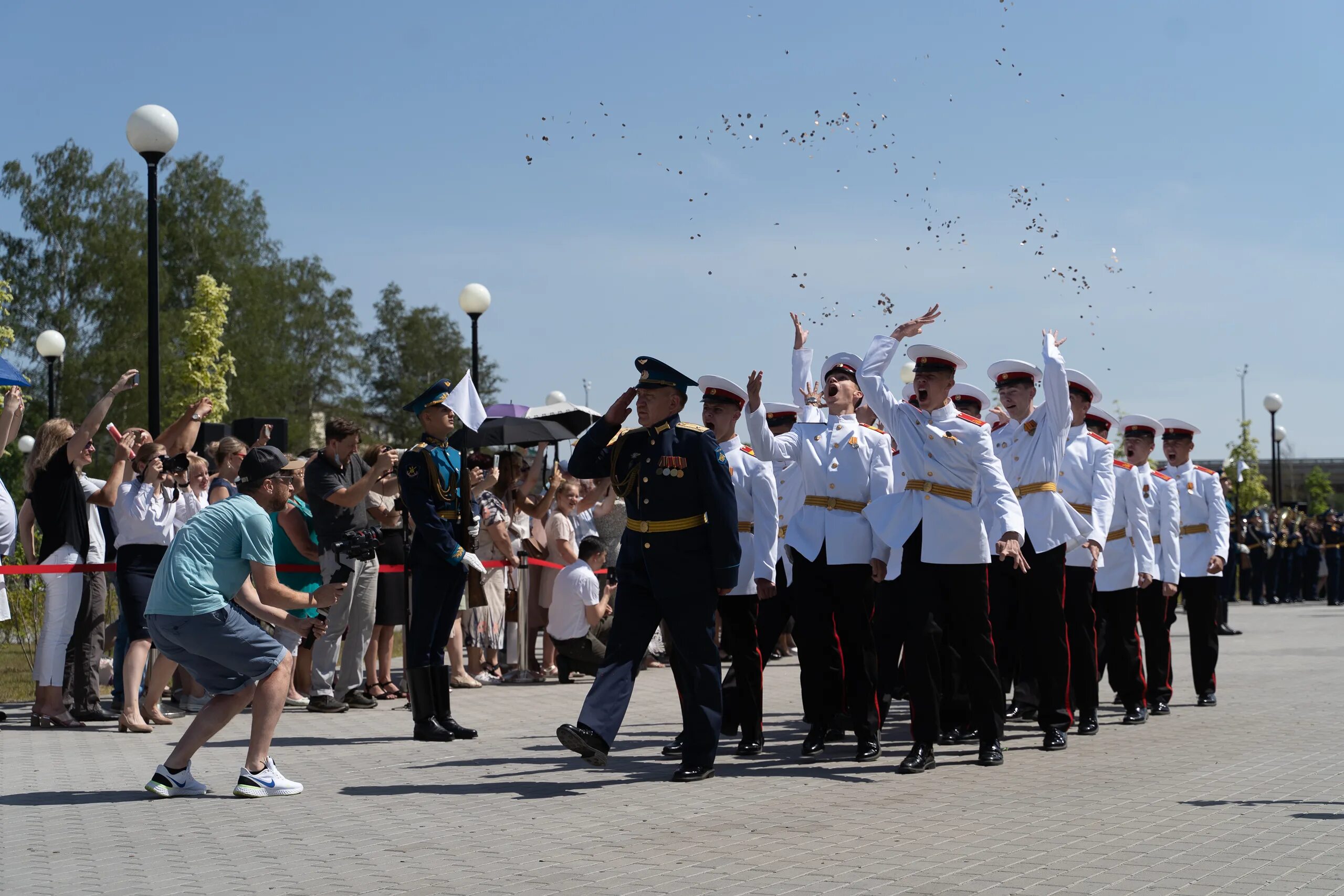 Торжественное возвращение