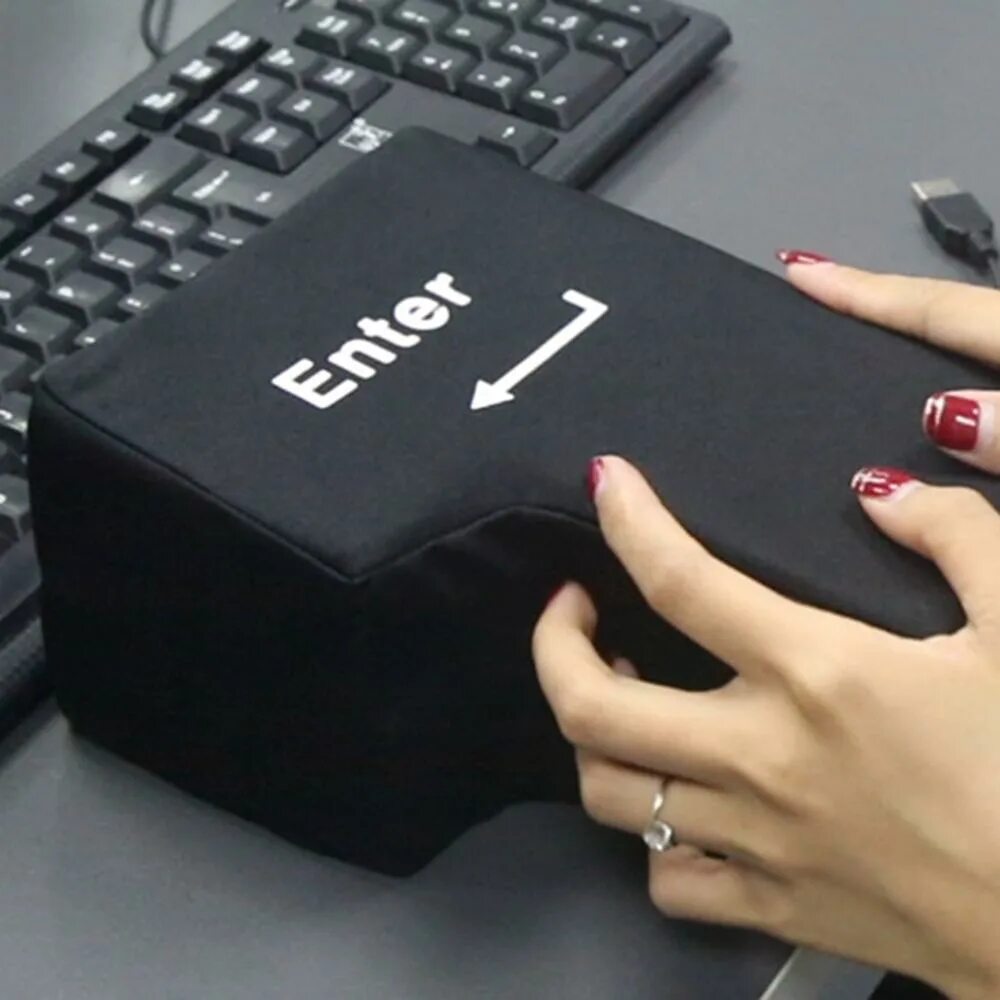 C кнопка enter. Большая кнопка enter. большая кнопка usb. кнопка энтер антистресс. огромная кнопка.