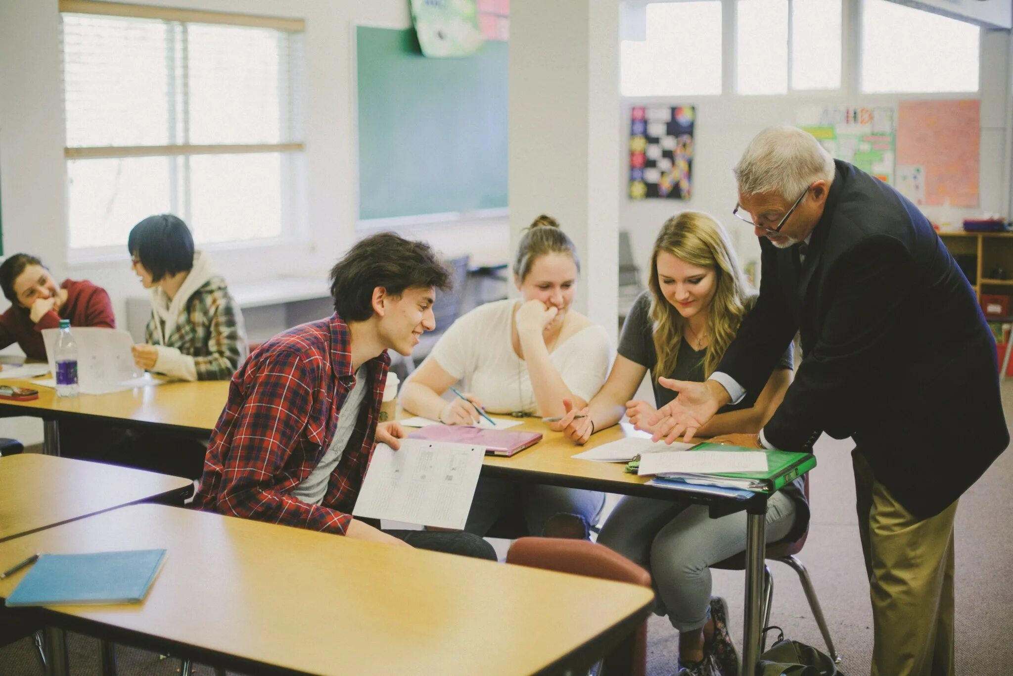 Small class. Seniors study in Canada. English study Orange. English study PNG. Senior student