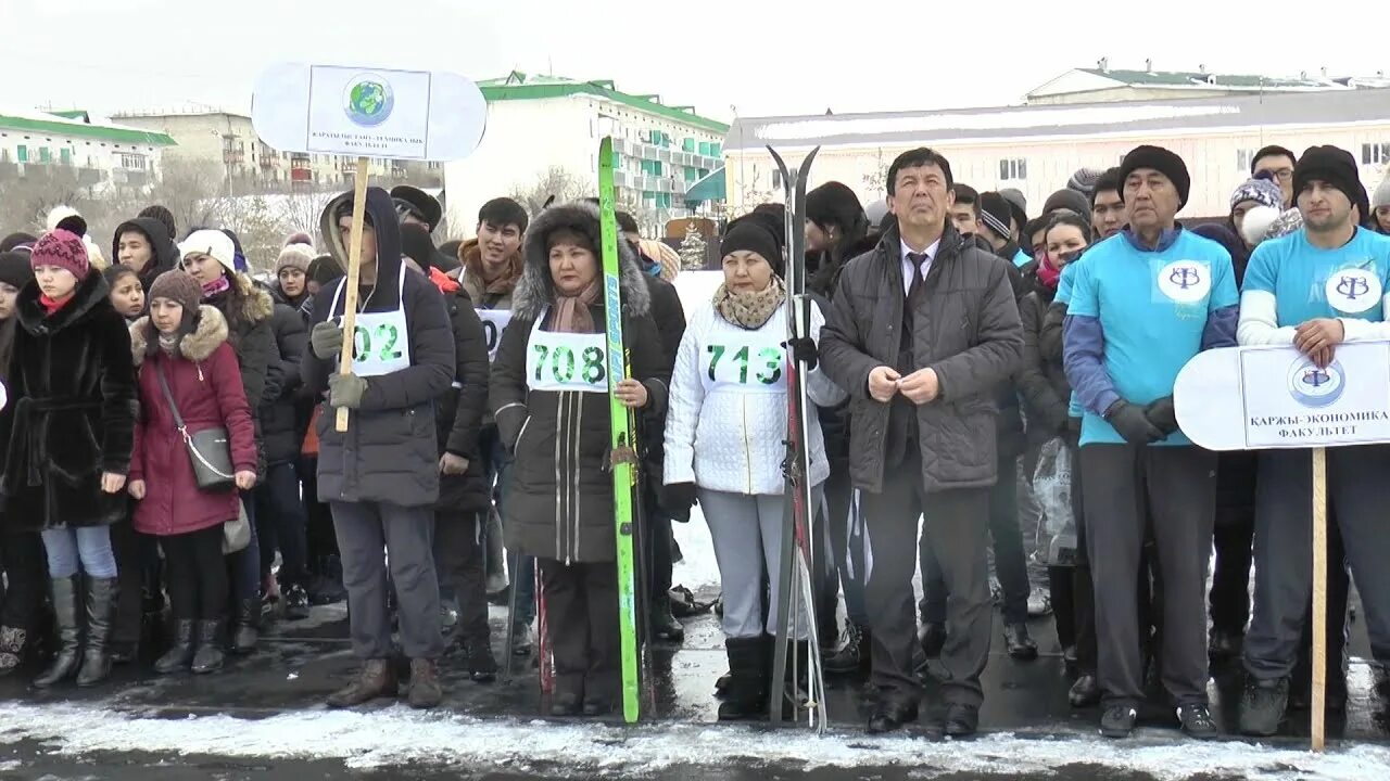 Жгу студент. Жансугуров колледж. Ректор жгу Талдыкорган. Yesenov edu,kz.