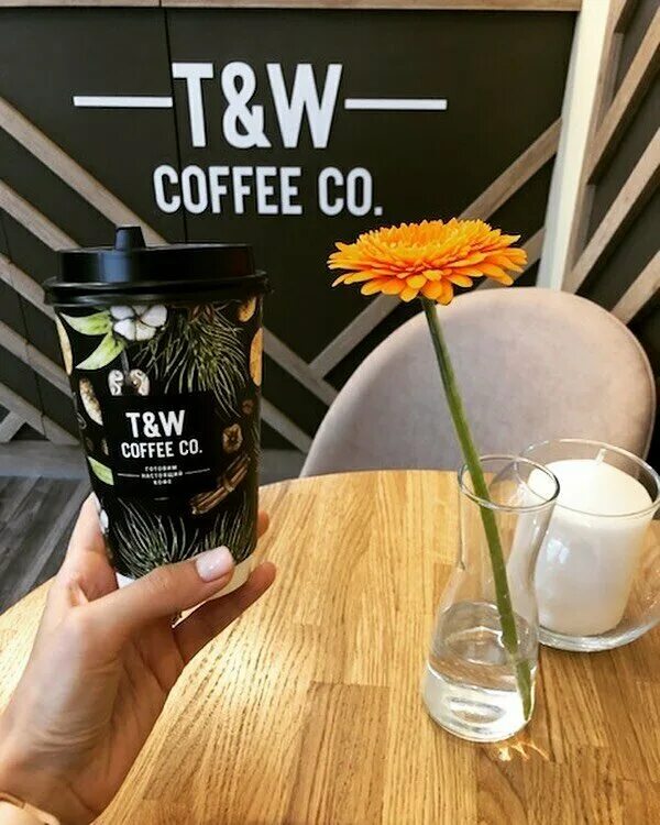 Кофейня тейк вейк. T W кофейня. Кофейня т&w Coffee co. T W кофейня самообслуживания. Бизнес кофейня отзывы