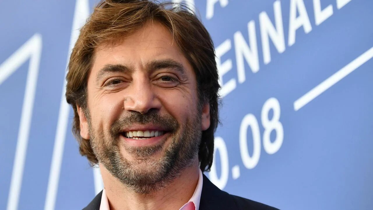 карлос энсинас. хавьер бардем сейчас 2021. хавьер бардем хранители. хавьер милей биография национальность. хавьер бардем улыбается.