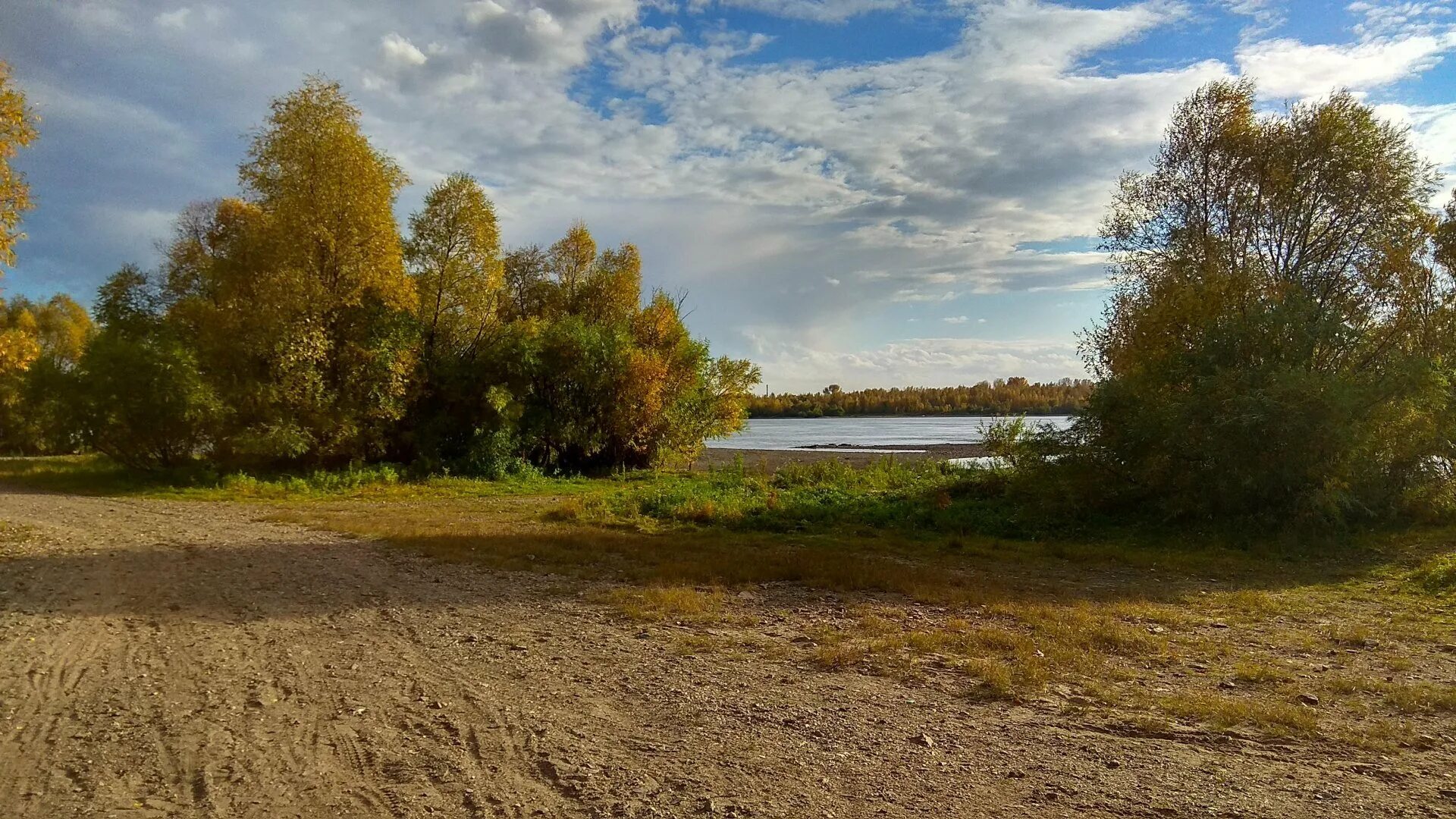 Алтае приток оби. Река обь новосибирская область. берег реки обь новосибирск. чулым (приток оби). верховье реки обь.