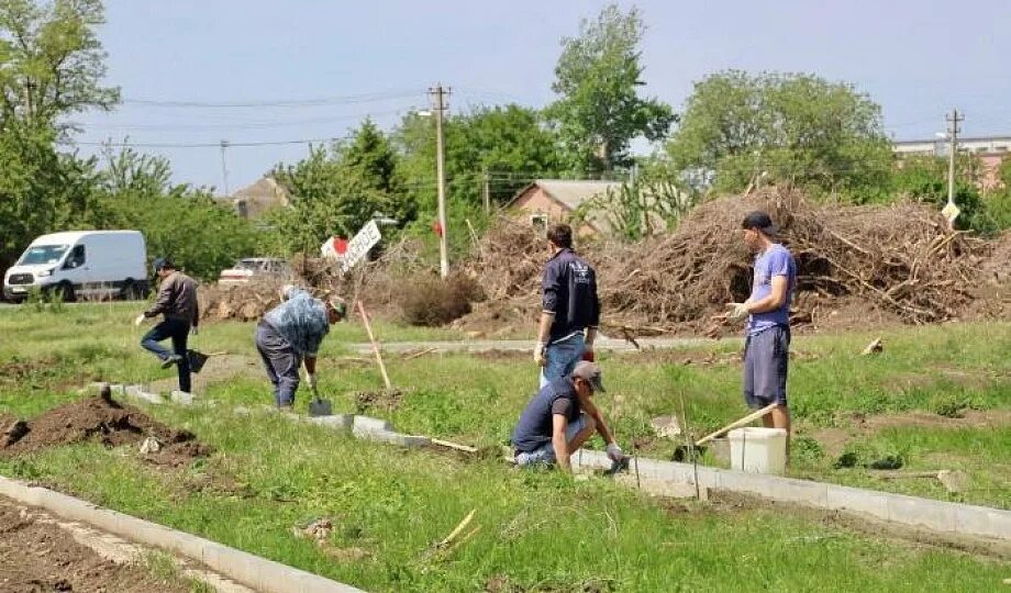 Погода краснодарский край кущевский район с красное. Село красное Кущевский район. Село красное Краснодарский край Кущевский район. Парки с красного Кущевского района. Запуск строительства парка.