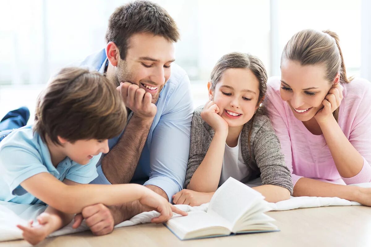 Надлежащее воспитание. Родители и дети. Воспитание ребенка. Родители учеников. Семейное чтение.