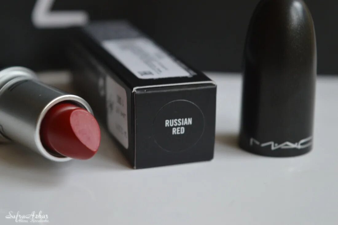 Губная помада Mac Red Rock. Russian Red Mac 06. Russian Red помада. Mac Lipstick Russian Red. Elian russia помада