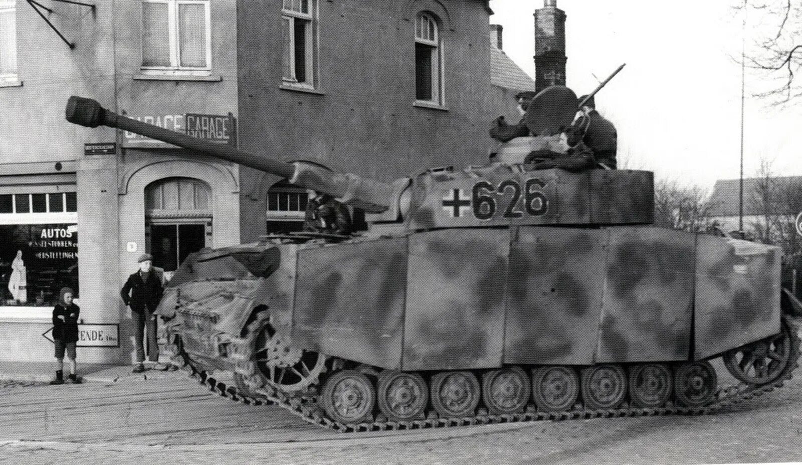 PZ-IV H 12 танковая дивизия СС. 12 Танковая дивизия СС Гитлерюгенд PZ IV. 12 SS Panzer Division. PZ 10 танк. Ss tanks