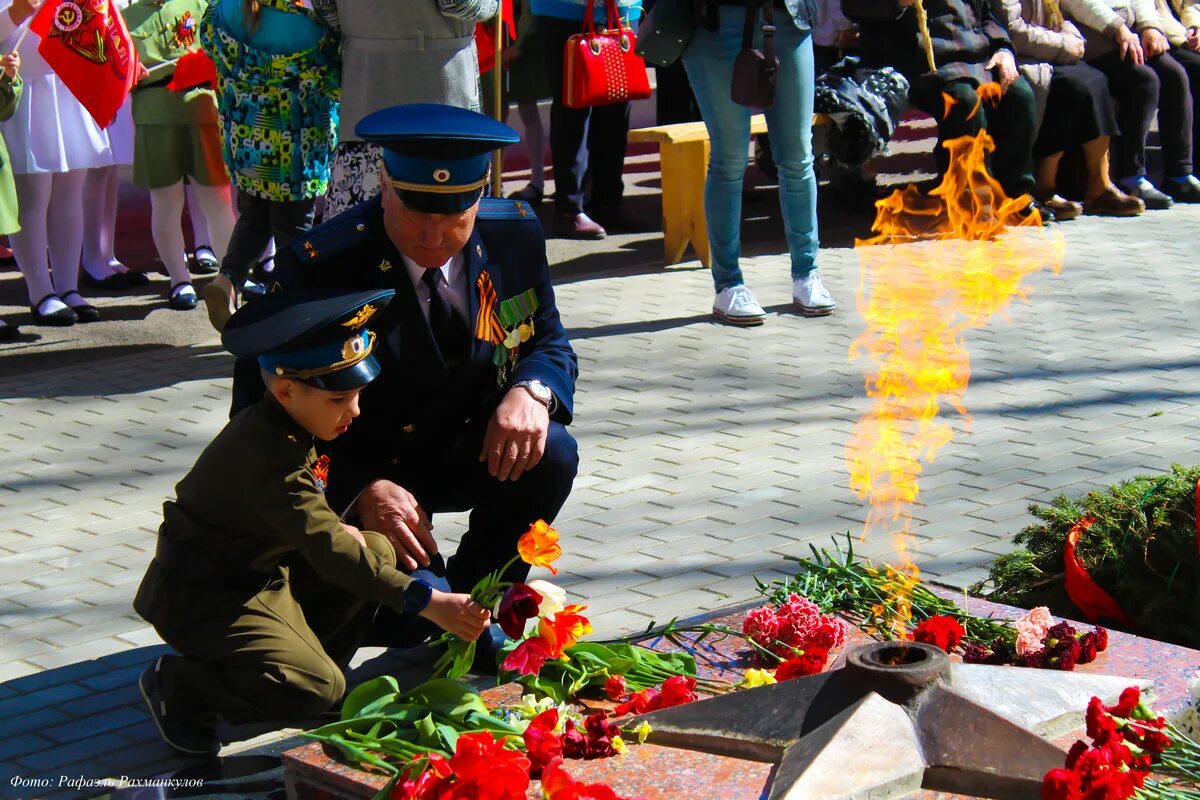 Прошел праздник день победы. Празднование дня Победы. Торжественное празднование дня Победы. С праздником днем Победы. Мероприятия посвященные Дню Победы.