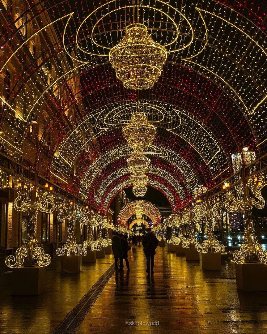 Москва манежная площадь китай город. Новогодняя ярмарка на манежной площади. Манежная площадь москва 2021. Манежная площадь санкт-петербург. Манежная площадь санкт-петербург зимой.