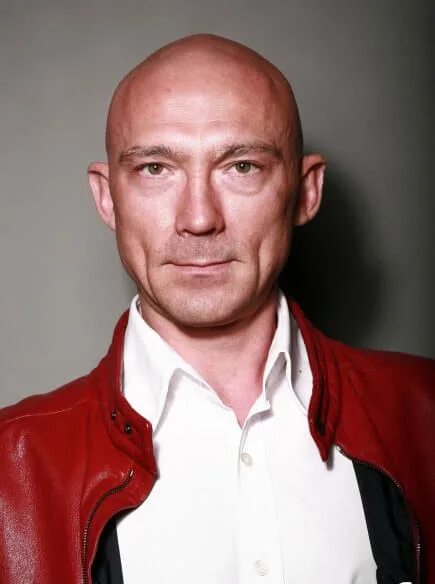 Актер кабанов. Павел кабанов. Павел кабанов 33 квадратных метра. Павел кабанов. Павел кабанов актер.