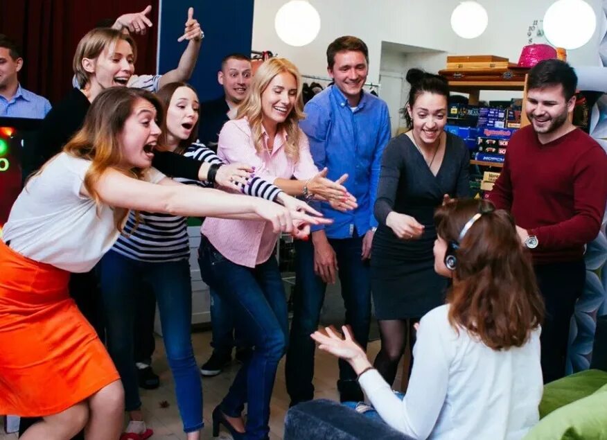 Конкурсы на корпоративе для сотрудников смешные новогодние. Конкурсы на корпоратив. развлечения на корпоратив. корпоратив конкурсы интересные. веселые конкурсы на корпоратив.