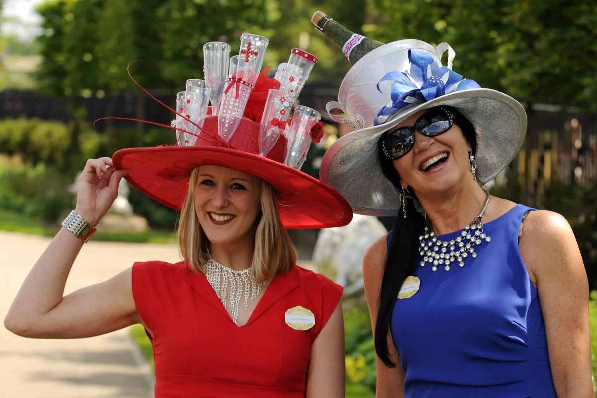 Конкурс смешных шляп. Royal ascot 2012. шляпная вечеринка. веселая шляпка. шляпная вечеринка для взрослых.
