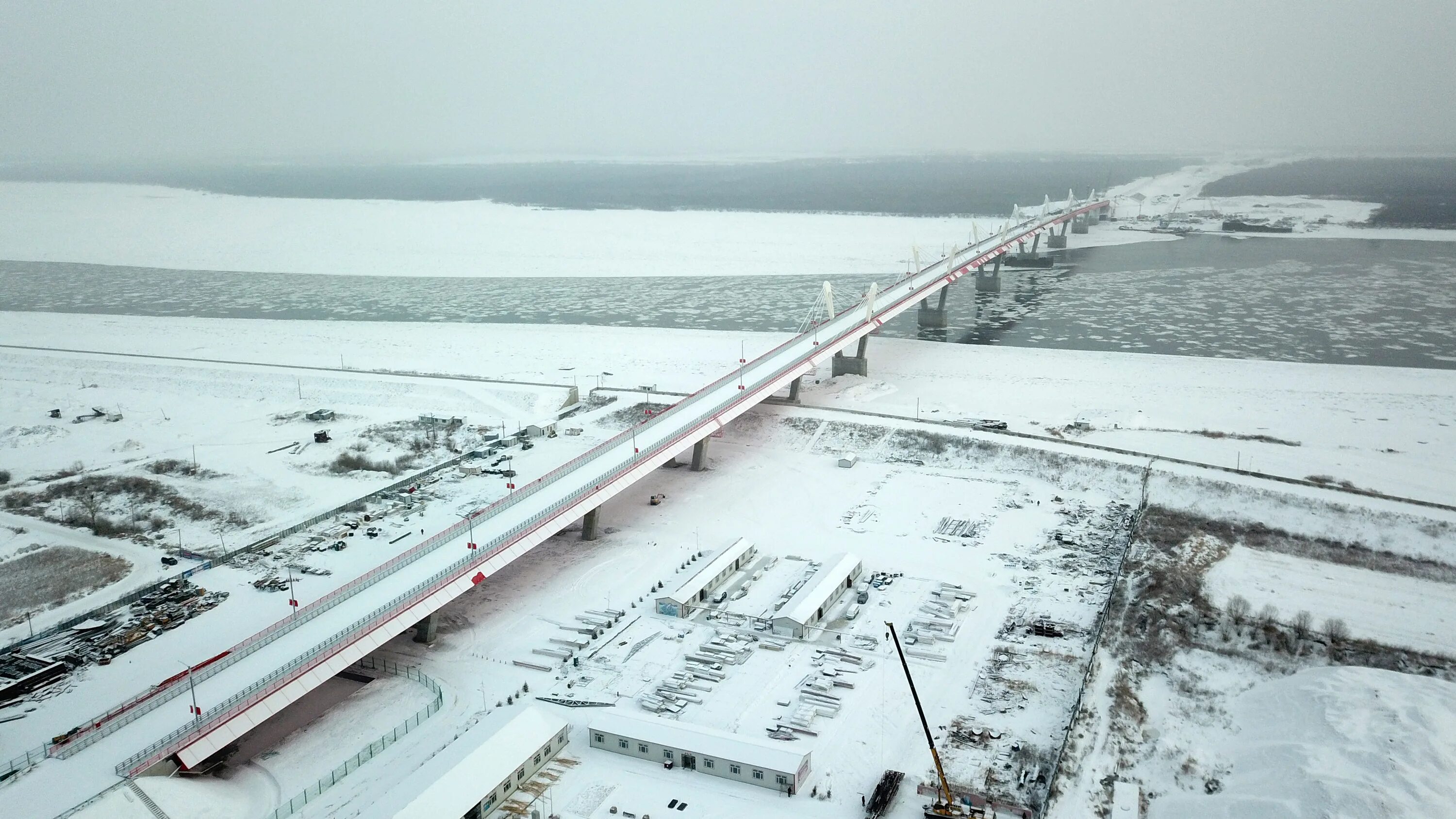 Мост Благовещенск Хэйхэ. Граница между Благовещенском и Китаем. Хэйхэ и Благовещенск 1980. Благовещенск граница с Китаем. Россия граничит с китаем через реку