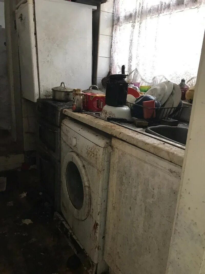 Не убиралась год