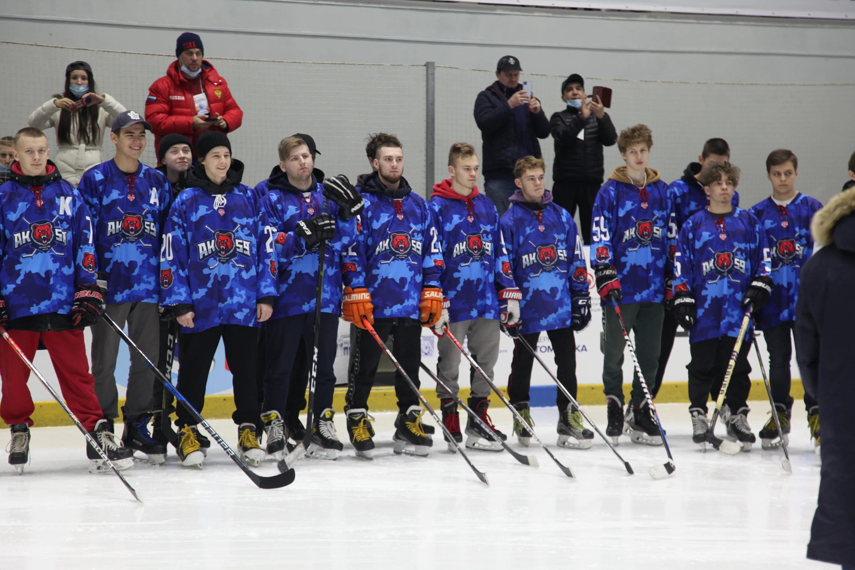 команды пфо. кубок пфо среди студенческих команд. команды пфо. салават юлаев 2006 состав команды. ледовый дворец зилант казань.