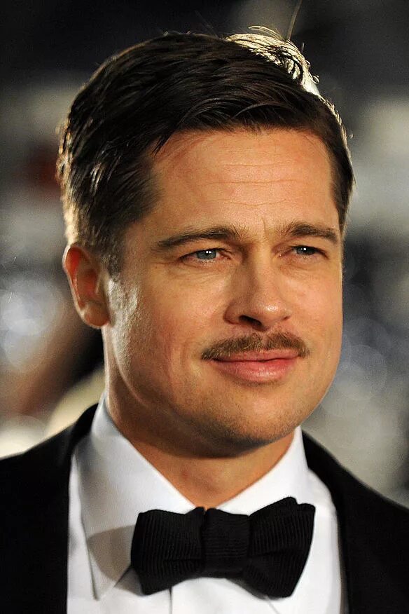 Актер с усами. Brad Pitt. Брэд Питт усы. Брэд Питт с усами. Brad Pitt Moustache.